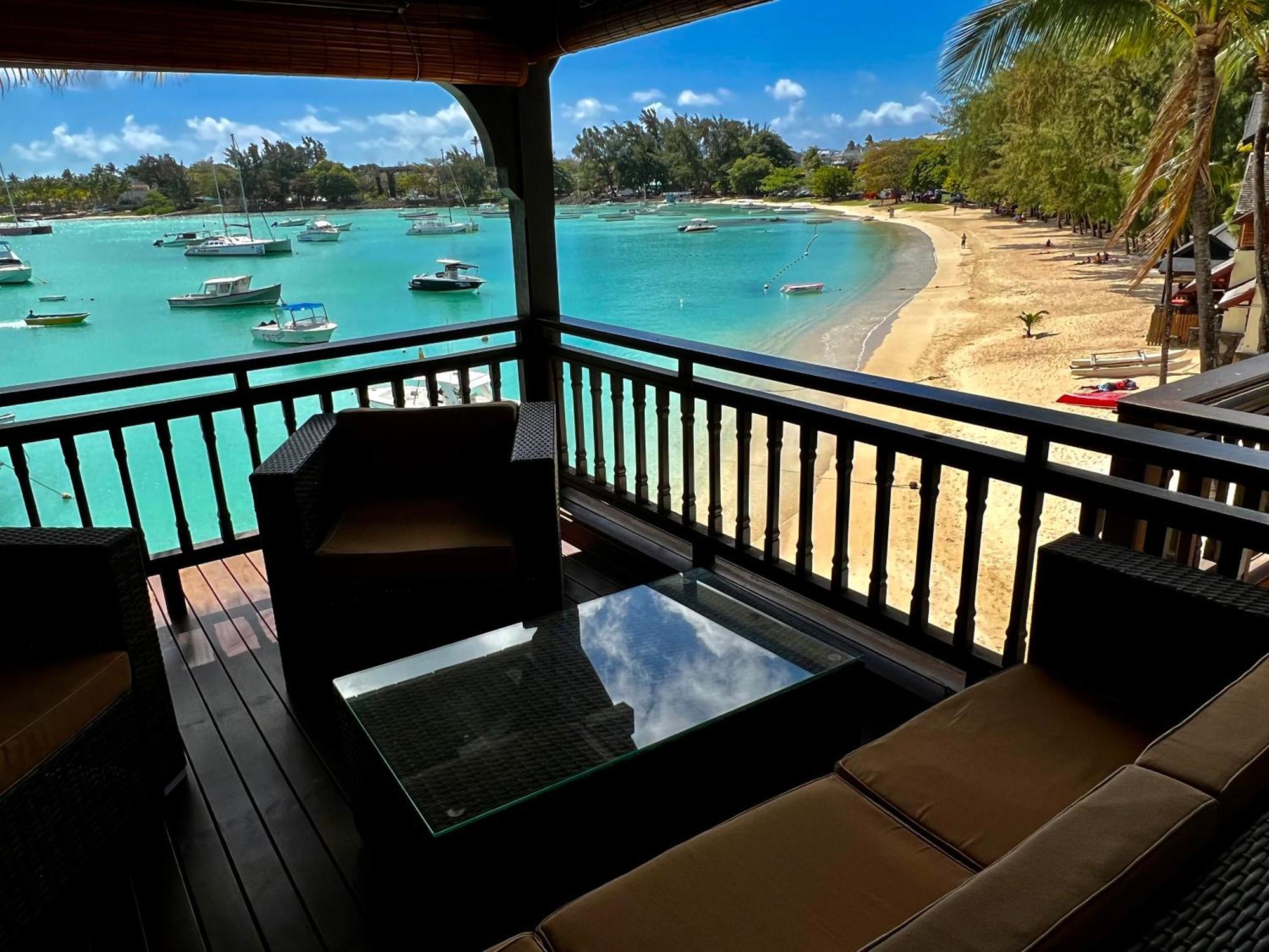 Grand Baie Beach Penthouse Exterior photo